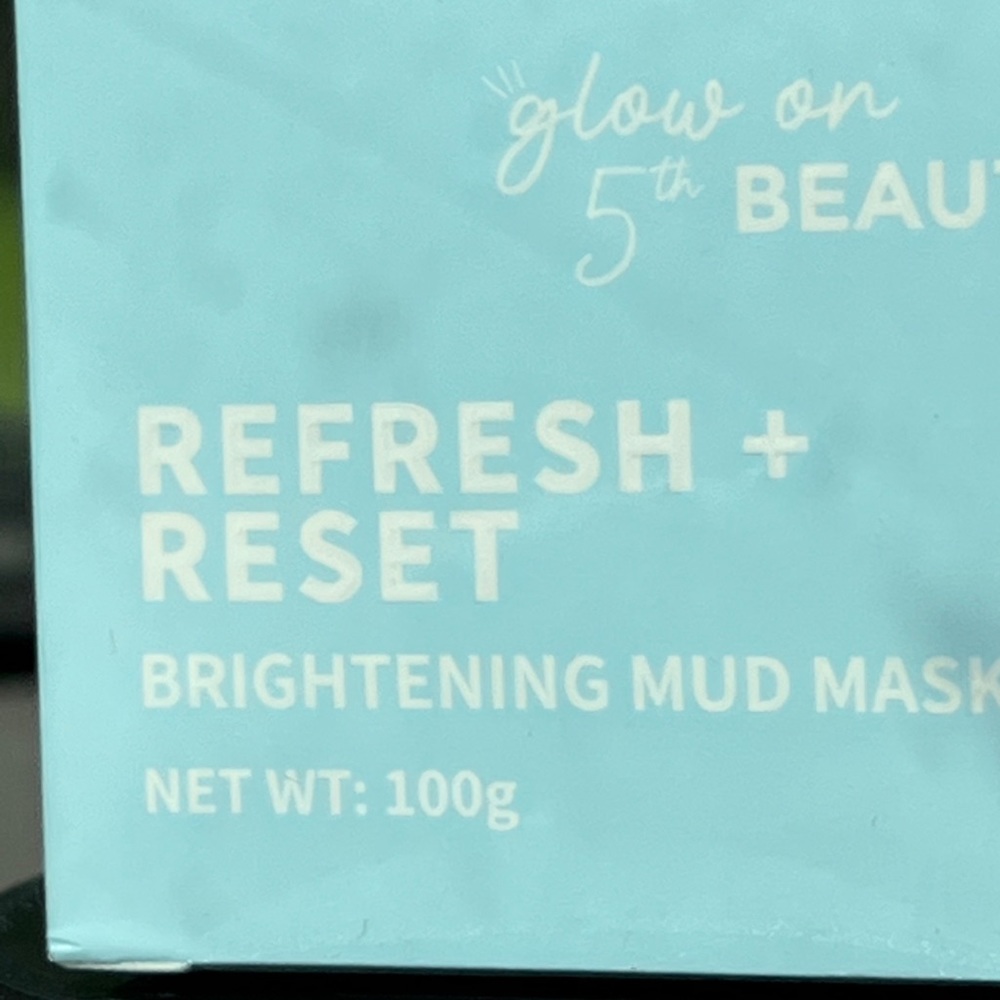 Glow on 5th Refresh & Reset Brightening Mudmask